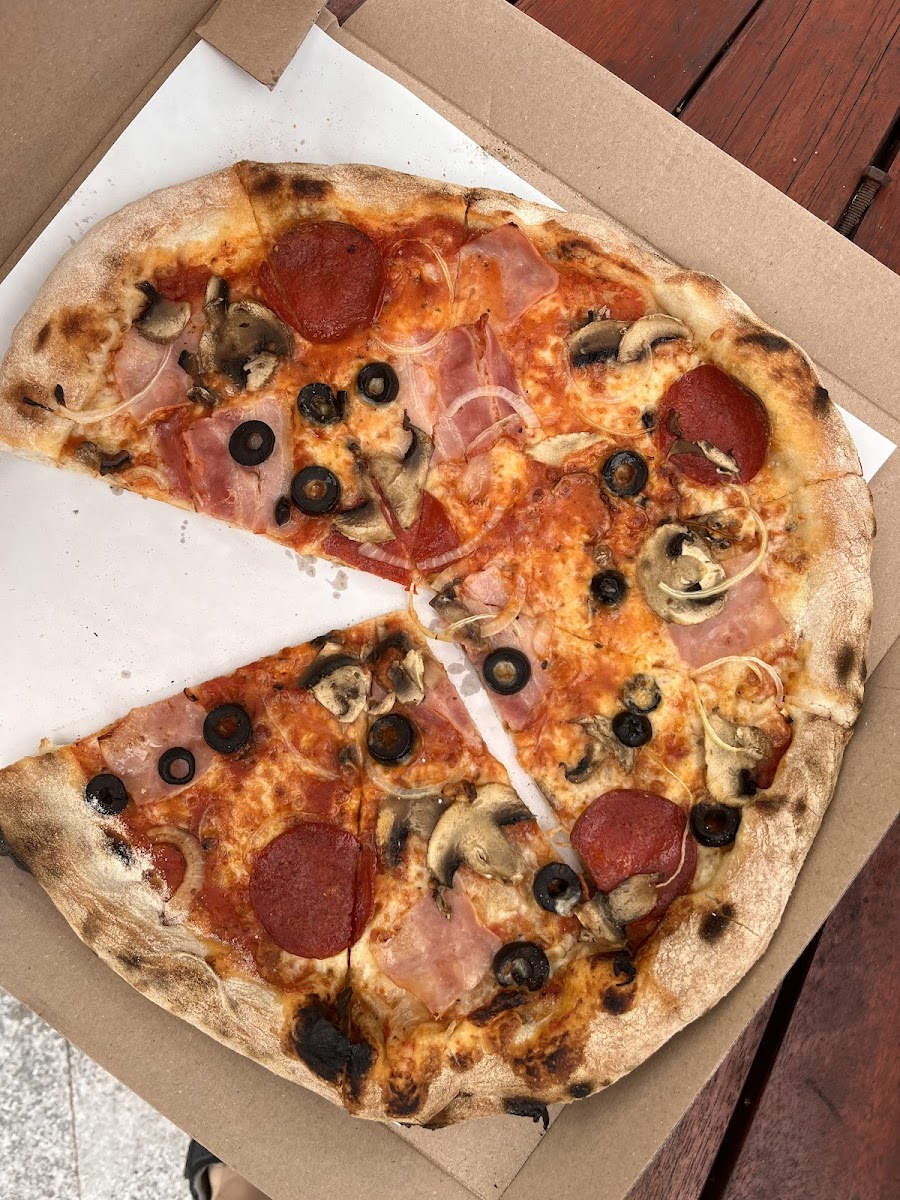 Family Pizza Truck Photos 2